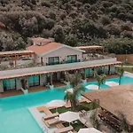 The Pearl Hotel 4*