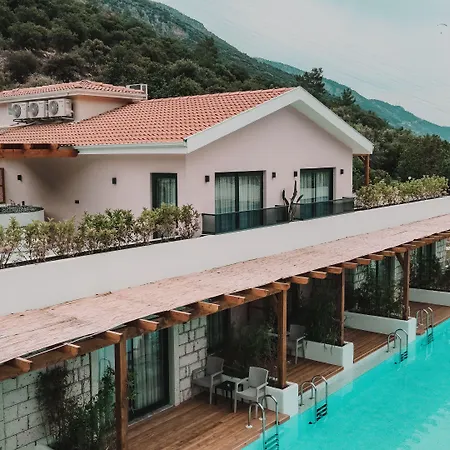 The Pearl Ξενοδοχείο 4*