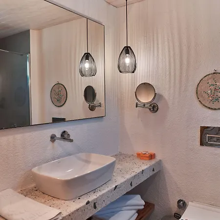 The Pearl Ξενοδοχείο 4*