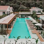 The Pearl 4*