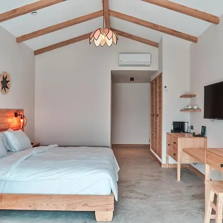 The Pearl Hotell 4*