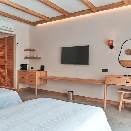 The Pearl Hotell 4*